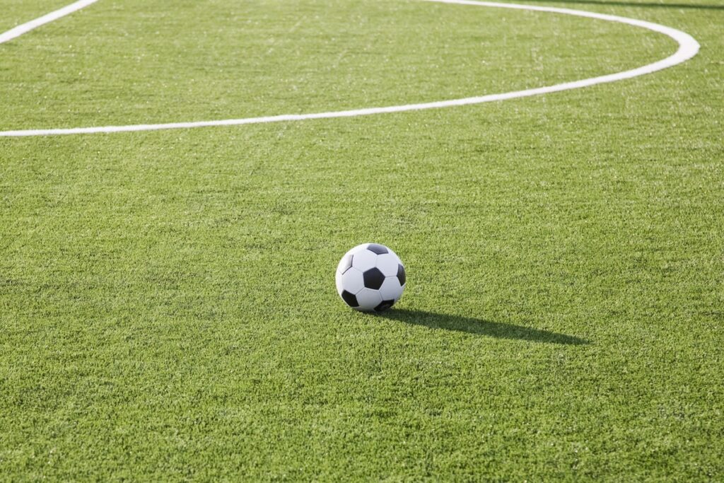Como o futebol pode melhorar o espírito de equipe em empresas